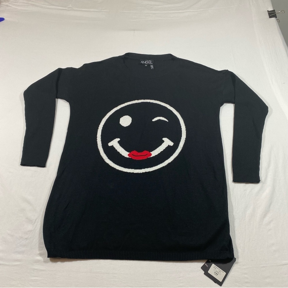Angel Wink Emoji Pullover Sweater Top Black Long Sleeves Graphic Sweater…
